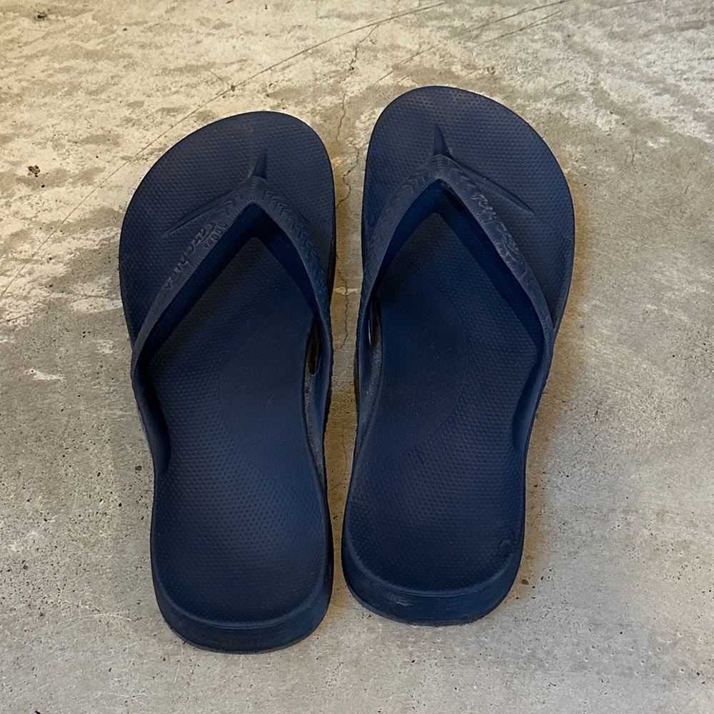 Archie’s Flip Flops Navy